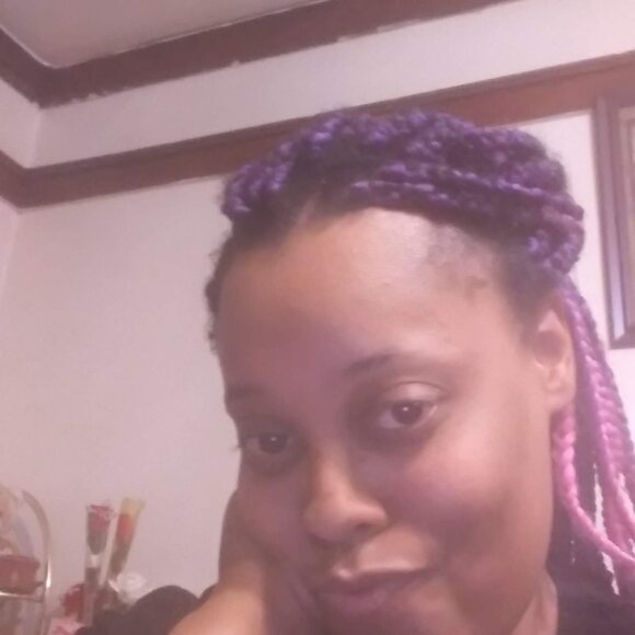 Meet your Posher, Leah - Picture 5 of 11